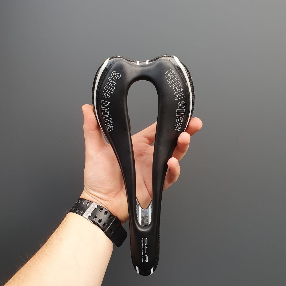 Selle Italia TEKNO-FLOW　フルカーボン Amazon | SELLE ITALIA(セライタリア) SLR TEKNO FLOW | セラ