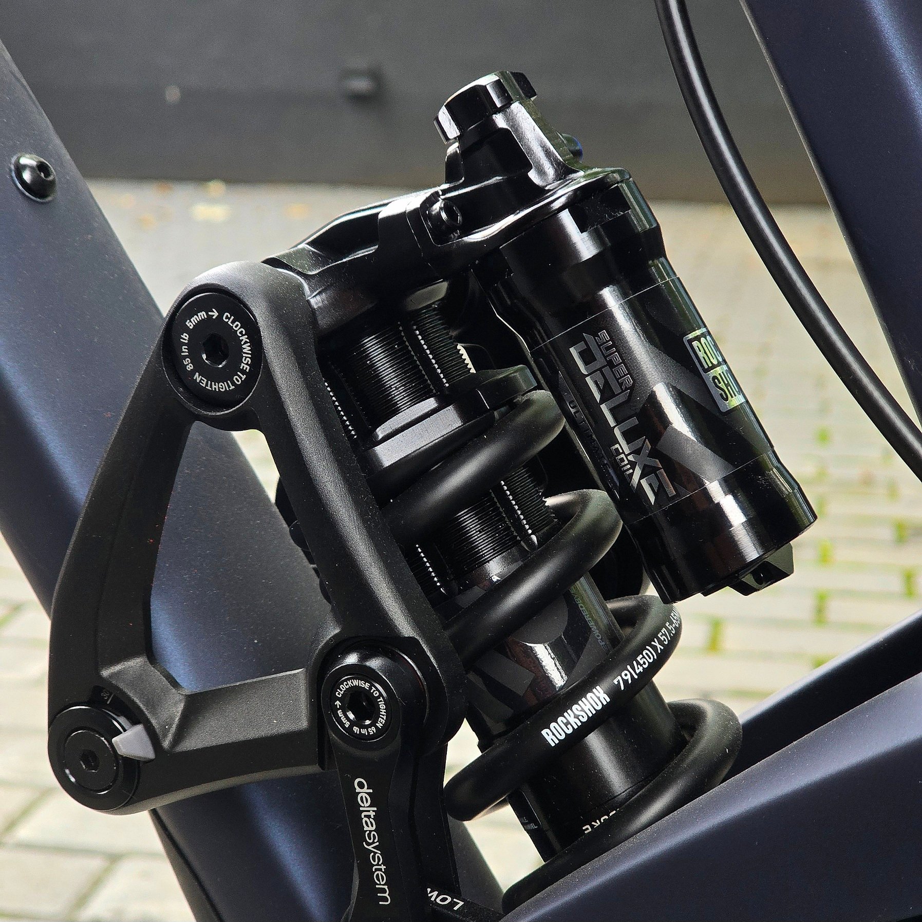 Bicicleta Evil Insurgent MX SuperDeluxe Coil ultimate Custom