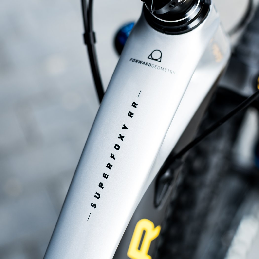 Bicicleta Mondraker Superfoxy Carbon RR 29