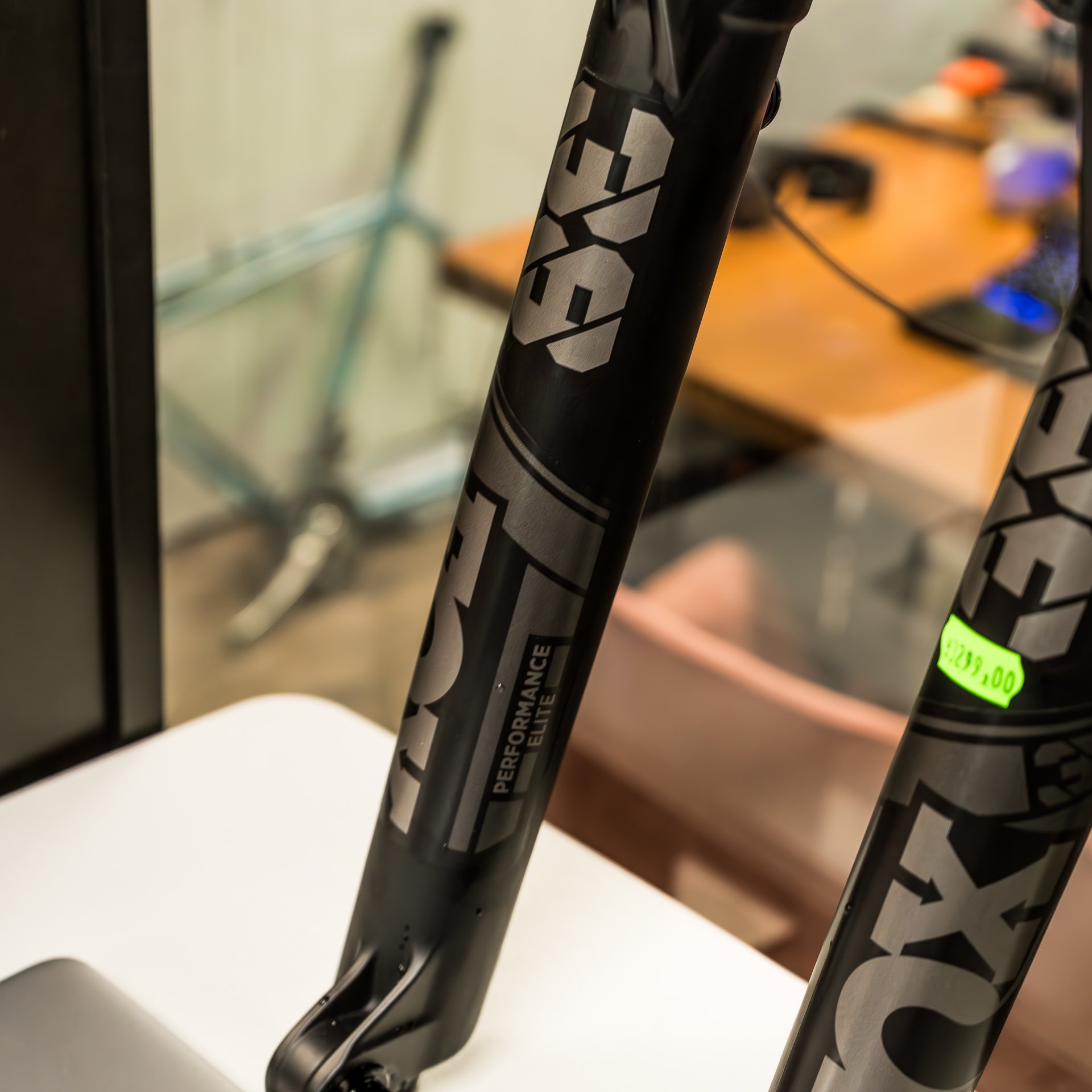 Furca Fox 38 Performance Elite Grip 2 29