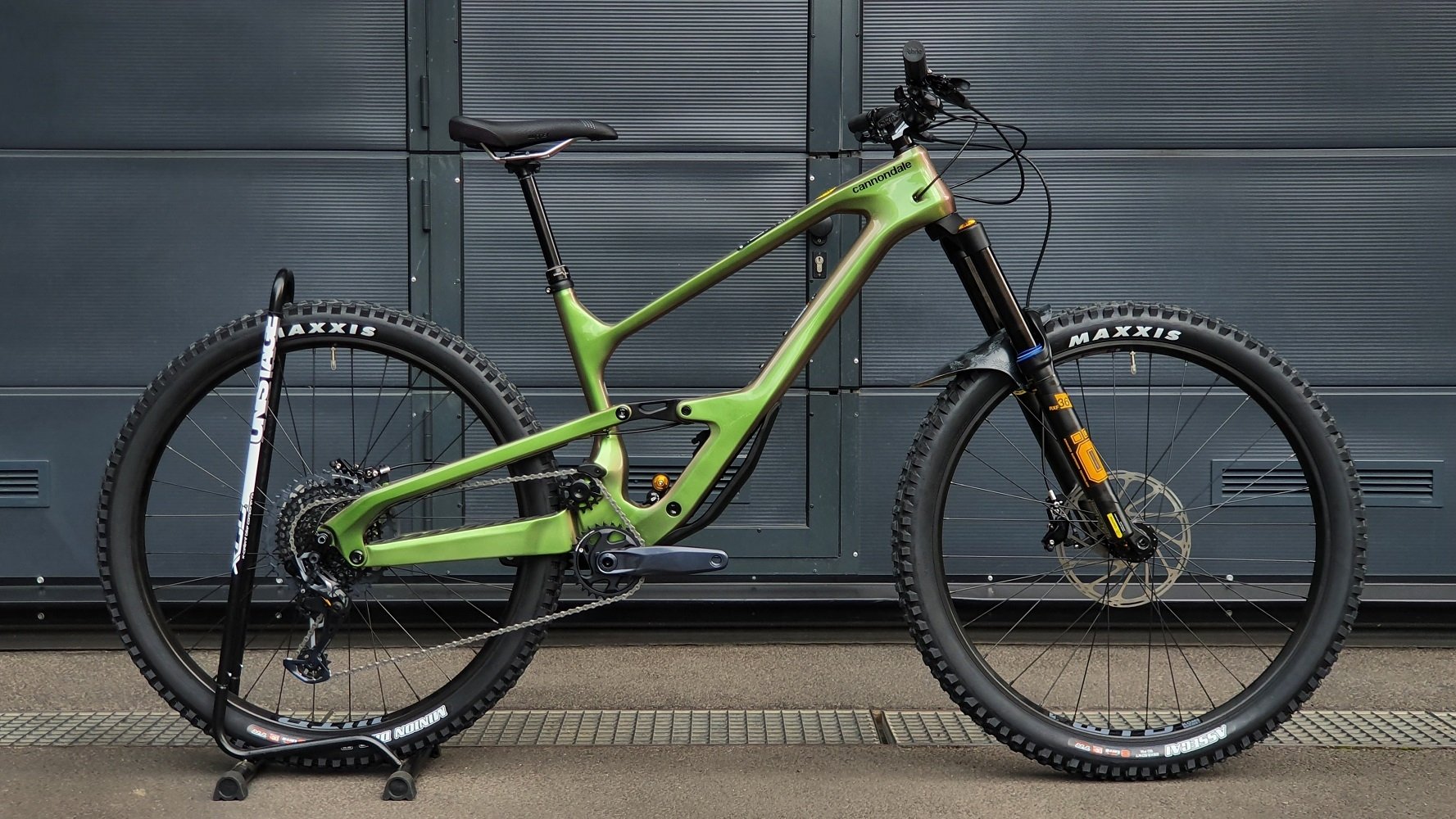 Bicicleta Cannondale Jekyll Carbon 1 Beetle Green Custom - PlayBike.ro