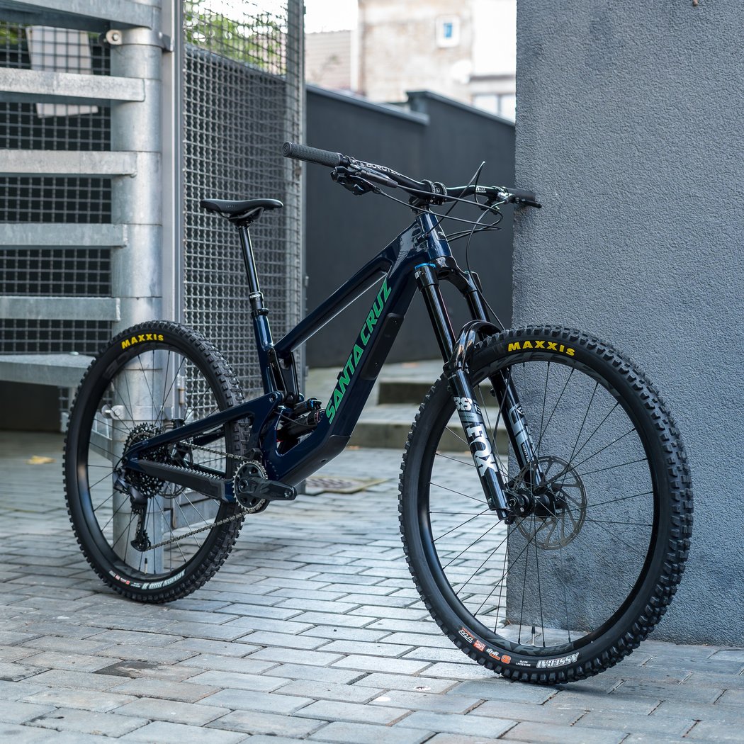Santa Cruz マイクロファイバー大判バナー約123cm x 98cm ② Santa Cruz マイクロファイバー大判バナー約123cm x 98cm ② Santa