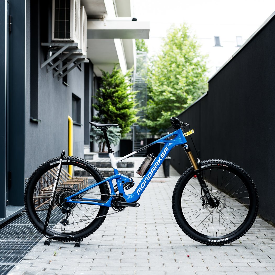 Bicicleta electrica Light Mondraker Neat Carbon Custom 29" - imagine 2